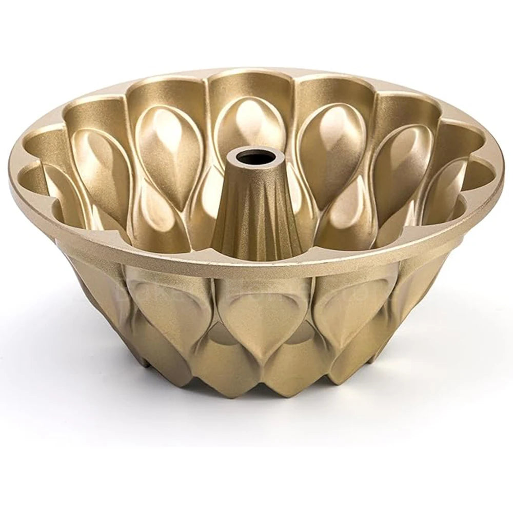 9.5 Inch Non-Stick Crown Shaped Cake Pan